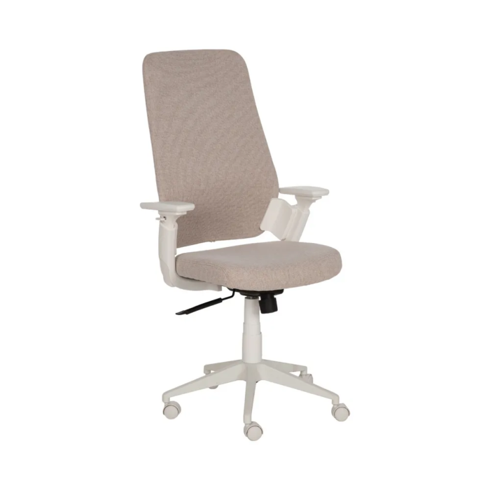Silla de oficina beige con respaldo alto, ruedas y ajustes ergonómicos. Ideal para largas jornadas de trabajo con máxima comodidad y soporte lumbar.
