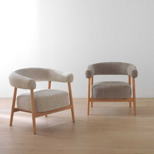 sillon de madera de roble tapizado en topo