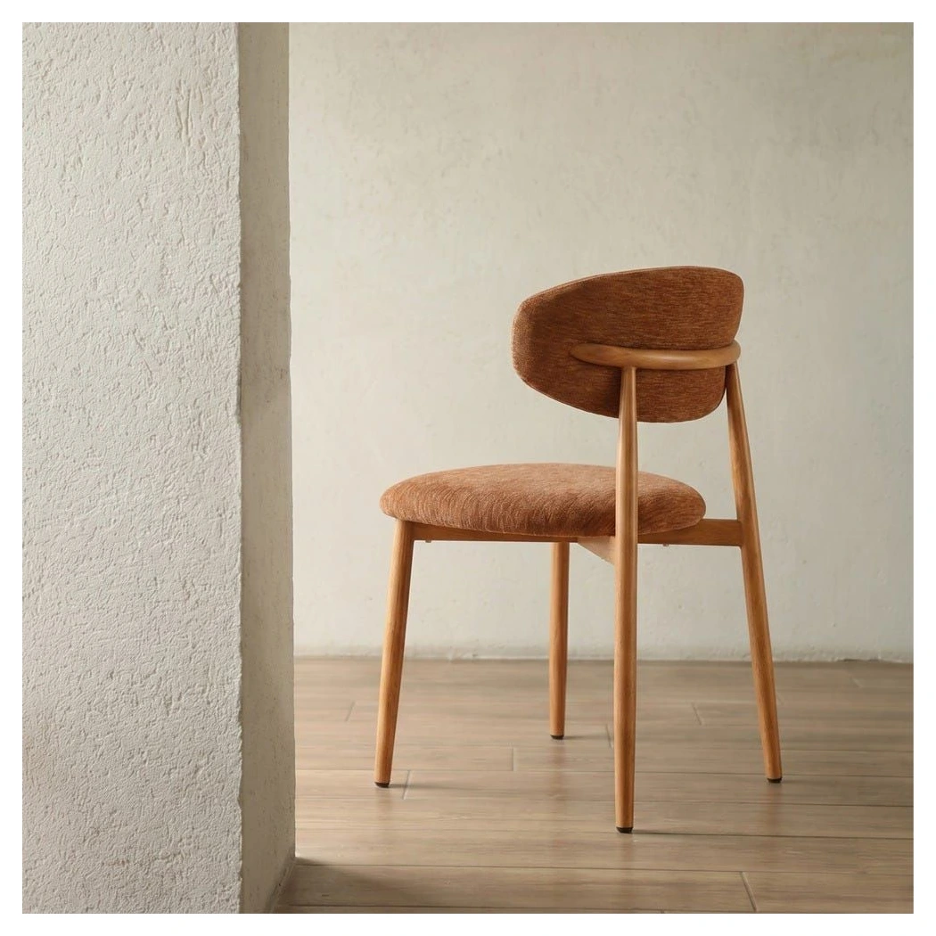 silla tapizada color melocotón
