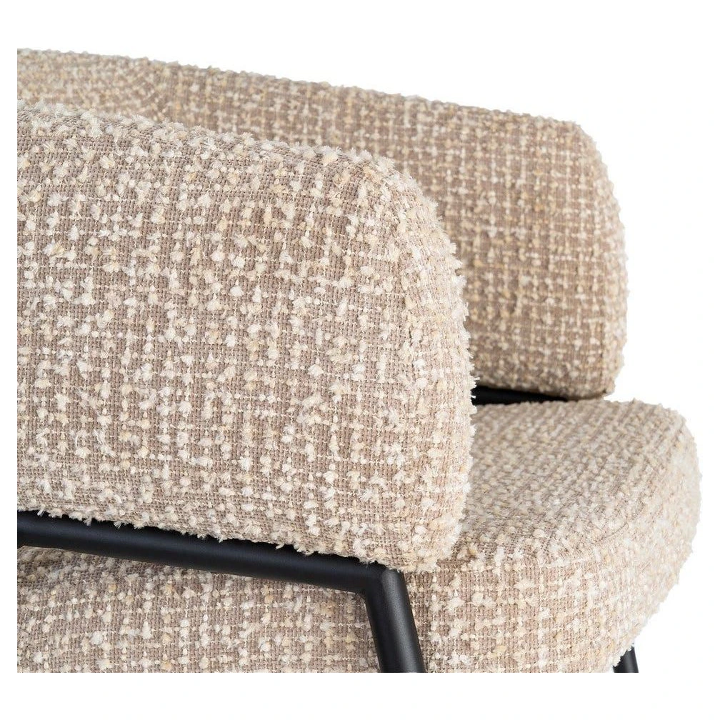 sillón tapizado beige metal negro