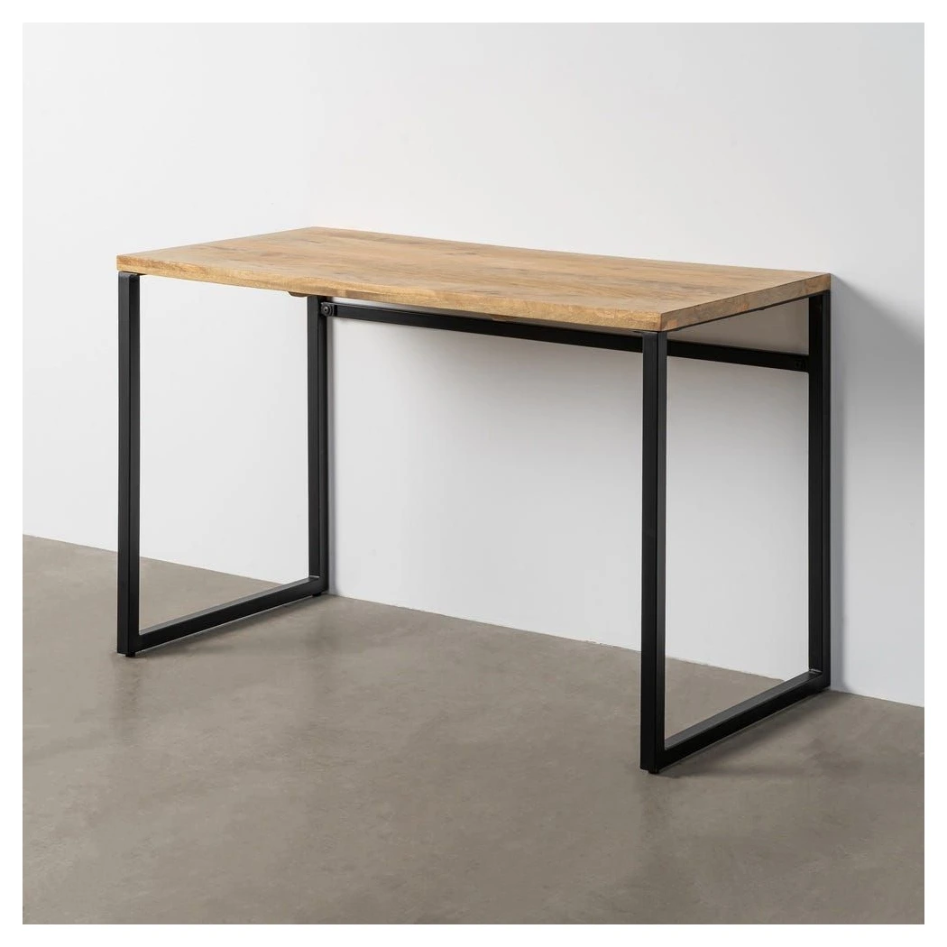 escritorio de madera y metal