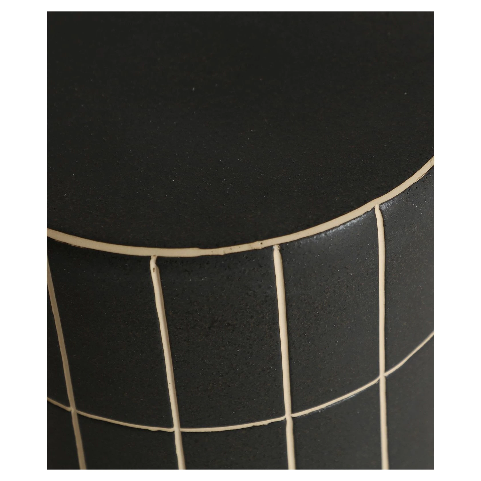 mesa auxiliar negra ceramica
