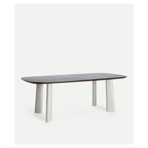 mesa comedor sobre oscuro