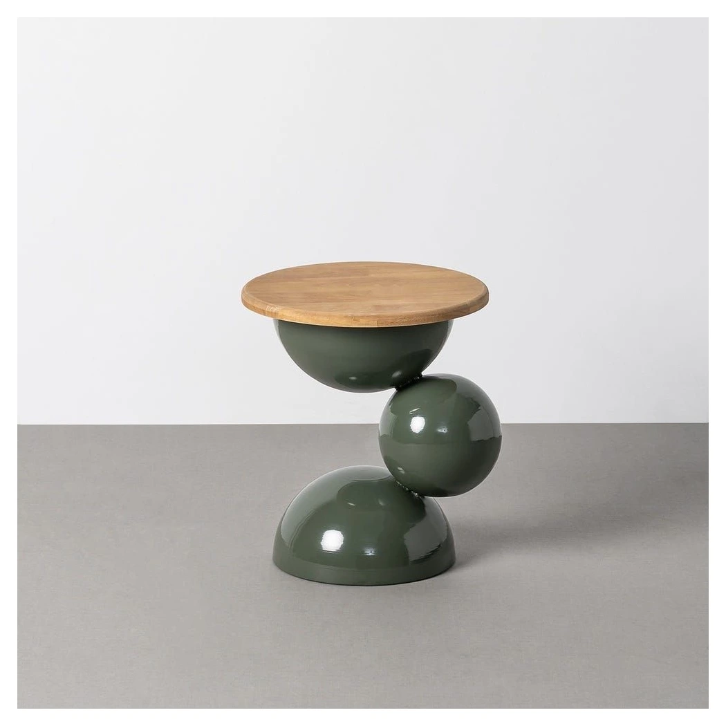 mesa auxiliar verde y madera
