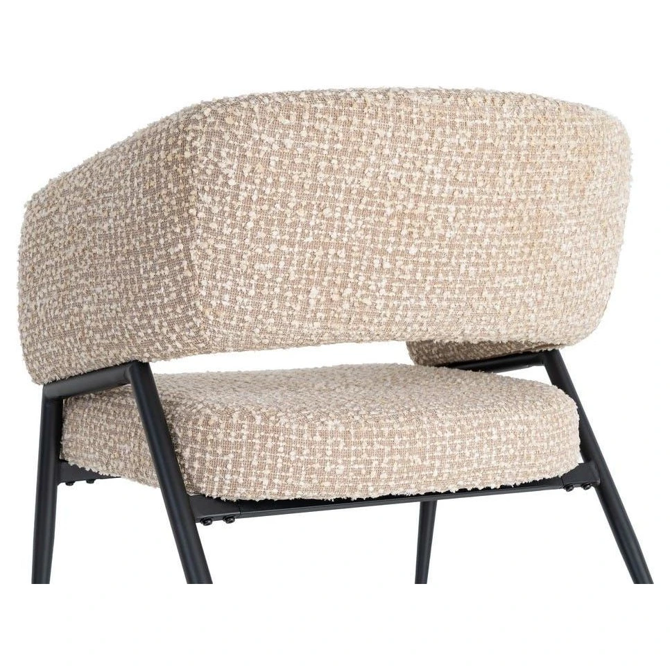sillón tapizado beige metal negro