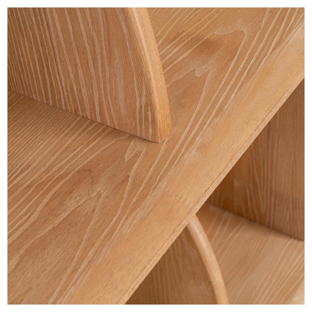 estanteria baja de madera natural